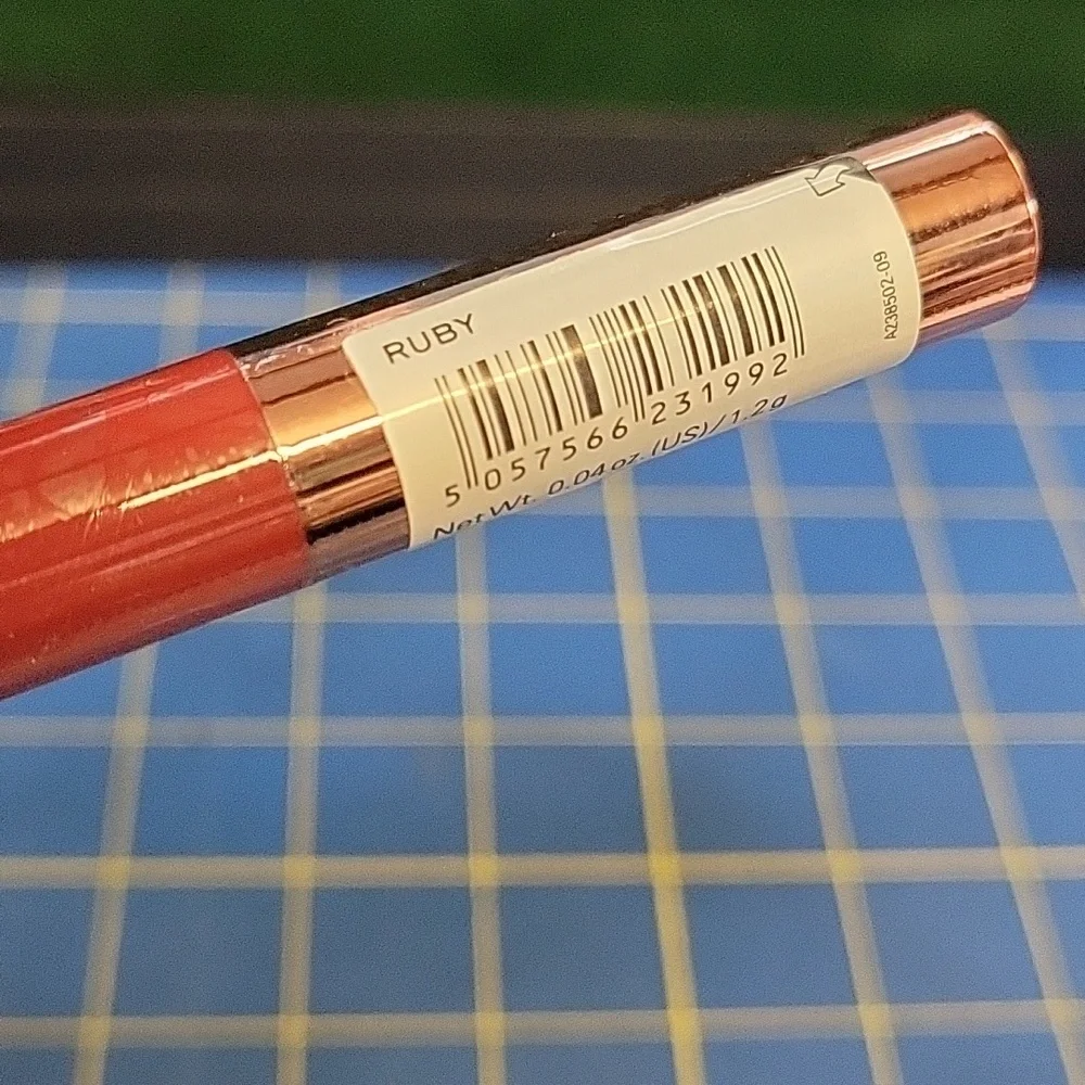 Revolution Velvet Kiss Lip Crayon 1.2g New Sealed Tube - Ruby